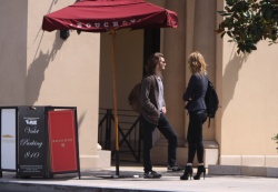 Andrew Garfield and Laura Dern - talk while waiting for their car in Beverly Hills on June 1, 2015 - 18xHQ MqxgBoJD