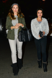 Kelly Brook - Out for dinner in LA - March 3, 2015 (15xHQ) Ncmq2hyj