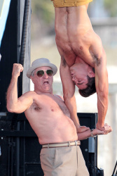 Zac Efron & Robert De Niro - On the set of Dirty Grandpa in Tybee Island,Giorgia 2015.04.30 - 140xHQ PSdSfgcc