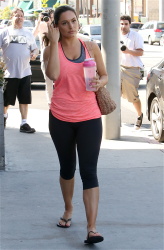 Kelly Brook - at the gym in Los Angeles (2015.02.25.) (49xHQ) Qp4Uunsj