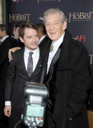 Ian McKellen - 'The Hobbit An Unexpected Journey' New York Premiere benefiting AFI at Ziegfeld Theater in New York - December 6, 2012 - 28xHQ Rviv626p