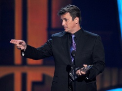 Nathan Fillion - Nathan Fillion - 39th Annual People's Choice Awards at Nokia Theatre in Los Angeles (January 9, 2013) - 28xHQ SIt4JHZp
