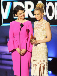 Jennifer Morrison - Jennifer Morrison & Ginnifer Goodwin - 38th People's Choice Awards held at Nokia Theatre in Los Angeles (January 11, 2012) - 244xHQ SlJw6gzq