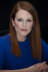 Julianne Moore - The Hunger Games: Mockingjay. Part 1 press conference portraits by Herve Tropea (London, November 10, 2014) - 10xHQ T5MJfNP2