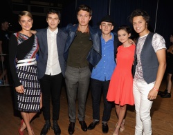 Shailene Woodley - 2014 Teen Choice Awards, Los Angeles August 10, 2014 - 363xHQ TNReY802