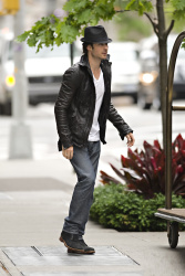 Ian Somerhalder - seen out of his hotel - May 15, 2012 - 8xHQ UU9QNvka