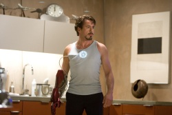 Robert Downey Jr., Jeff Bridges, Gwyneth Paltrow, Terrence Howard - промо стиль и постеры к фильму "Iron Man (Железный человек)", 2008 (113хHQ) WLB62Sqd