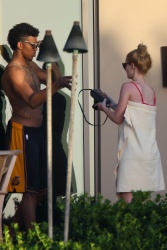 Iggy Azalea - Wearing a Bikini While on Vacation in Hawaii 02.14.15 (8xHQ) We3VH6zS