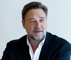 Russell Crowe - Russell Crowe - Noah press conference portraits by Magnus Sundholm (Beverly Hills, March 24, 2014) - 17xHQ Wu7S6Obx