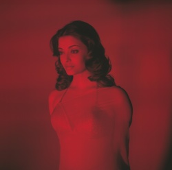 Aishwarya Rai, Dylan McDermott - промо стиль и постеры к фильму "Mistress of Spices (Принцесса специй)", 2005 (44xHQ) X0AzyMGp