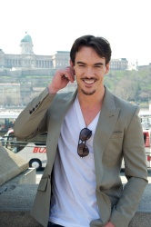 Jonathan Rhys Meyers - Jonathan Rhys Meyers - Dracula press conference portraits by Vera Anderson (Budapest, April 8, 2013) - 12xHQ X69udS6x