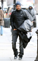 Josh Duhamel - Josh Duhamel - is spotted out and about in New York City, New York - February 24, 2015 - 26xHQ XtqLTJyx