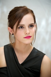 Emma Watson - The Perks of Being a Wallflower press conference portraits by Vera Anderson (Toronto, September 7, 2012) - 7xHQ Y7saVjln