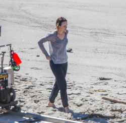Rachel McAdams - on the set of 'True Detective' in Malibu - February 24, 2015 (25xHQ) YA1NQuBw