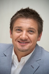 Jeremy Renner - The Bourne Legacy press conference portraits by Vera Anderson (Los Angeles, July 20, 2012) - 6xHQ ZFiC4A25